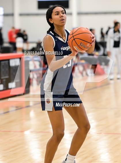 Thumbnail 3 in Example Academy National vs Niagara Prep  (Nike Tournament of Champions) photogallery.