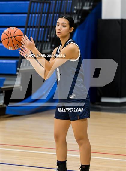 Thumbnail 3 in Example Academy National vs Niagara Prep  (Nike Tournament of Champions) photogallery.