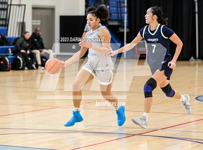 Thumbnail 3 in Example Academy National vs Niagara Prep  (Nike Tournament of Champions) photogallery.