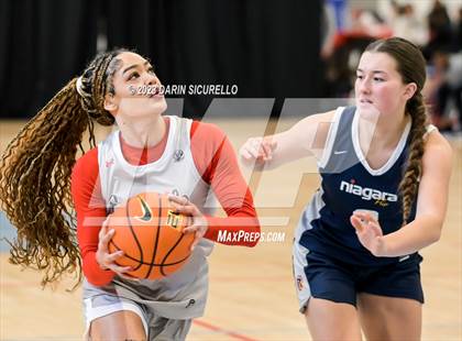 Thumbnail 2 in Example Academy National vs Niagara Prep  (Nike Tournament of Champions) photogallery.