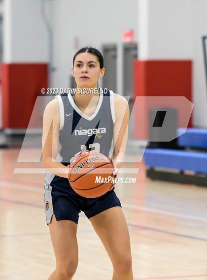 Thumbnail 3 in Example Academy National vs Niagara Prep  (Nike Tournament of Champions) photogallery.