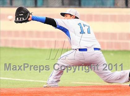 Thumbnail 1 in Lehman vs. Dallas Jesuit (Jesuit Classic) photogallery.