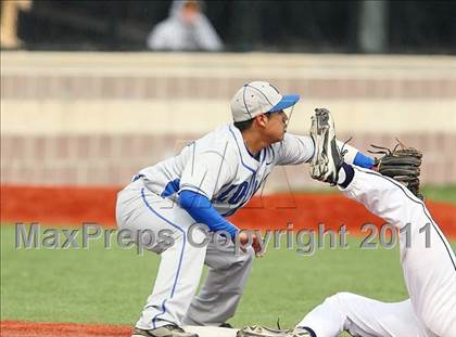 Thumbnail 3 in Lehman vs. Dallas Jesuit (Jesuit Classic) photogallery.