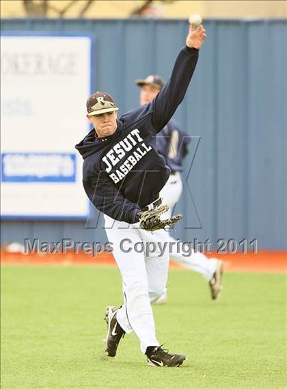 Thumbnail 2 in Lehman vs. Dallas Jesuit (Jesuit Classic) photogallery.