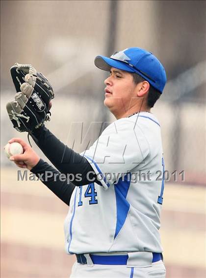 Thumbnail 1 in Lehman vs. Dallas Jesuit (Jesuit Classic) photogallery.