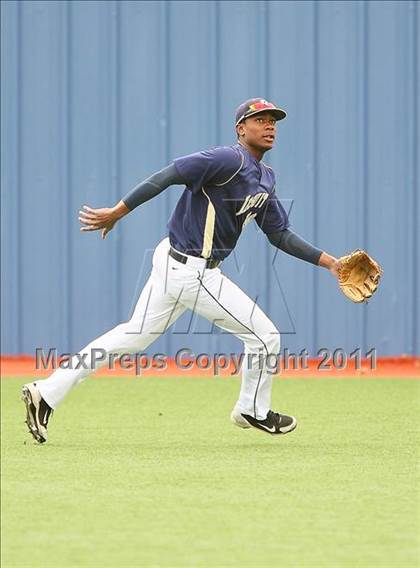 Thumbnail 3 in Lehman vs. Dallas Jesuit (Jesuit Classic) photogallery.