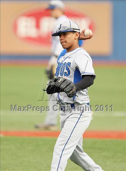 Thumbnail 3 in Lehman vs. Dallas Jesuit (Jesuit Classic) photogallery.