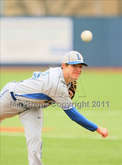 Thumbnail 2 in Lehman vs. Dallas Jesuit (Jesuit Classic) photogallery.