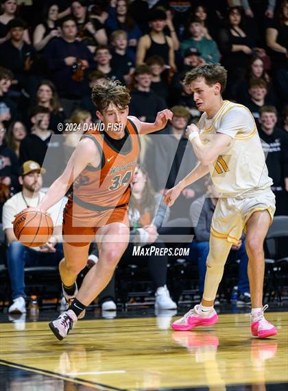 Thumbnail 3 in Bishop Kelly vs. Ridgevue (IHSAA 4A District III Final) photogallery.