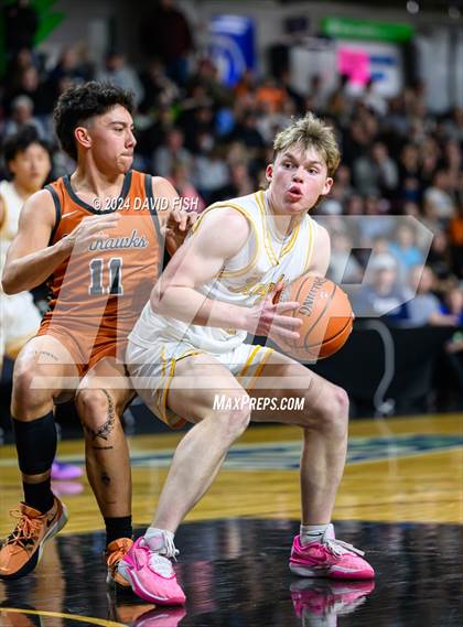 Thumbnail 1 in Bishop Kelly vs. Ridgevue (IHSAA 4A District III Final) photogallery.
