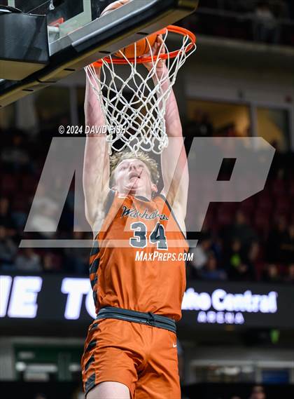 Thumbnail 3 in Bishop Kelly vs. Ridgevue (IHSAA 4A District III Final) photogallery.