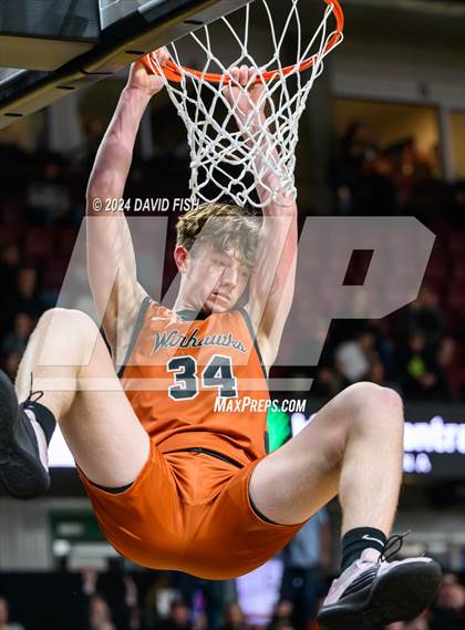 Thumbnail 1 in Bishop Kelly vs. Ridgevue (IHSAA 4A District III Final) photogallery.