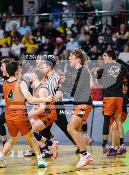 Thumbnail 2 in Bishop Kelly vs. Ridgevue (IHSAA 4A District III Final) photogallery.