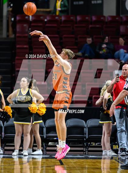 Thumbnail 1 in Bishop Kelly vs. Ridgevue (IHSAA 4A District III Final) photogallery.