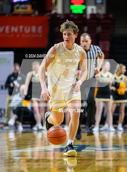 Thumbnail 1 in Bishop Kelly vs. Ridgevue (IHSAA 4A District III Final) photogallery.