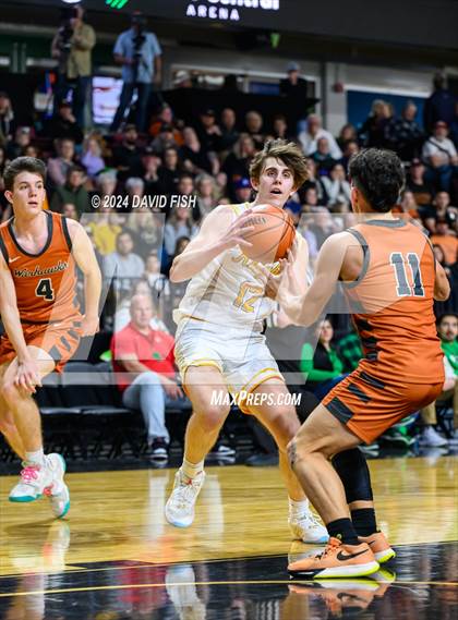 Thumbnail 3 in Bishop Kelly vs. Ridgevue (IHSAA 4A District III Final) photogallery.