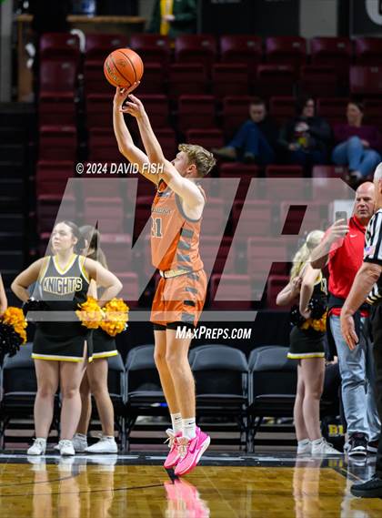Thumbnail 3 in Bishop Kelly vs. Ridgevue (IHSAA 4A District III Final) photogallery.
