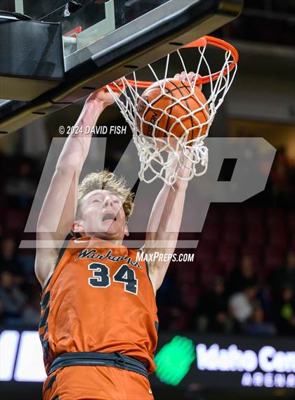 Thumbnail 1 in Bishop Kelly vs. Ridgevue (IHSAA 4A District III Final) photogallery.
