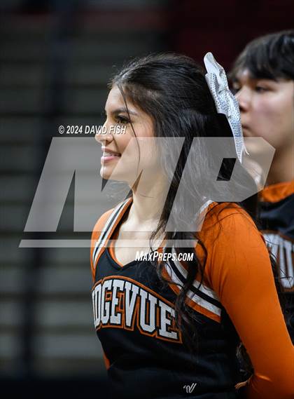 Thumbnail 2 in Bishop Kelly vs. Ridgevue (IHSAA 4A District III Final) photogallery.