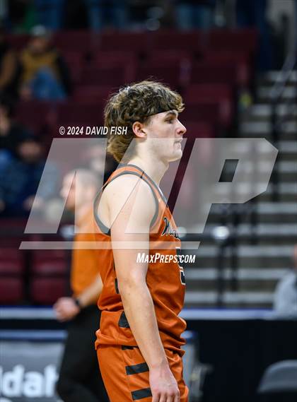 Thumbnail 1 in Bishop Kelly vs. Ridgevue (IHSAA 4A District III Final) photogallery.