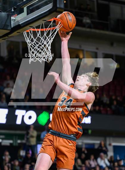 Thumbnail 3 in Bishop Kelly vs. Ridgevue (IHSAA 4A District III Final) photogallery.