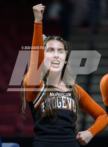 Thumbnail 2 in Bishop Kelly vs. Ridgevue (IHSAA 4A District III Final) photogallery.