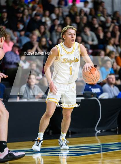 Thumbnail 1 in Bishop Kelly vs. Ridgevue (IHSAA 4A District III Final) photogallery.