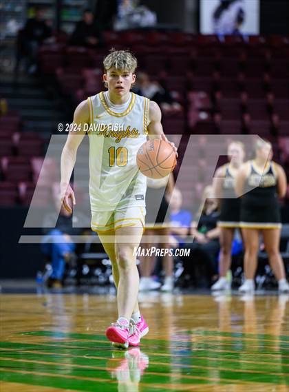 Thumbnail 3 in Bishop Kelly vs. Ridgevue (IHSAA 4A District III Final) photogallery.