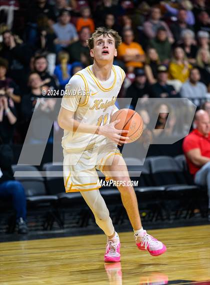 Thumbnail 2 in Bishop Kelly vs. Ridgevue (IHSAA 4A District III Final) photogallery.