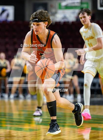 Thumbnail 3 in Bishop Kelly vs. Ridgevue (IHSAA 4A District III Final) photogallery.