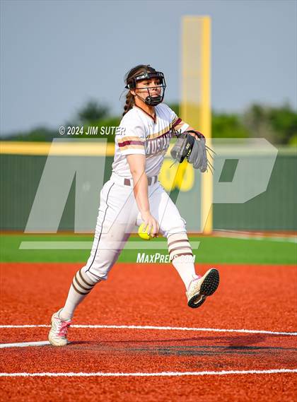 Thumbnail 1 in Magnolia West vs Lake Belton (UIL 5A Region III Bi-District) photogallery.