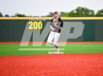 Thumbnail 1 in Magnolia West vs Lake Belton (UIL 5A Region III Bi-District) photogallery.