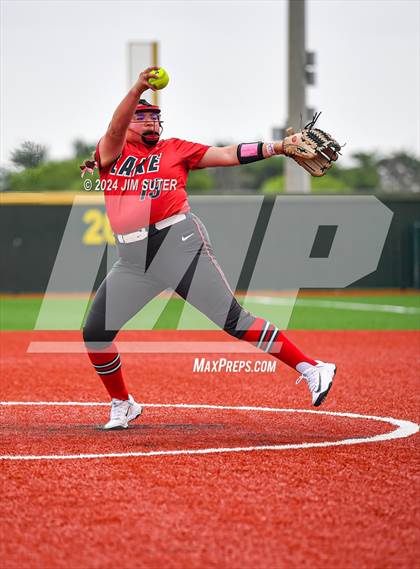 Thumbnail 1 in Magnolia West vs Lake Belton (UIL 5A Region III Bi-District) photogallery.
