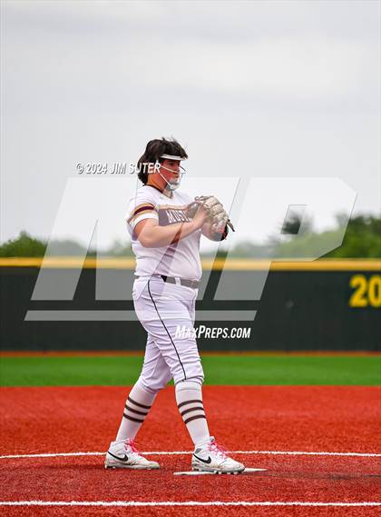 Thumbnail 3 in Magnolia West vs Lake Belton (UIL 5A Region III Bi-District) photogallery.