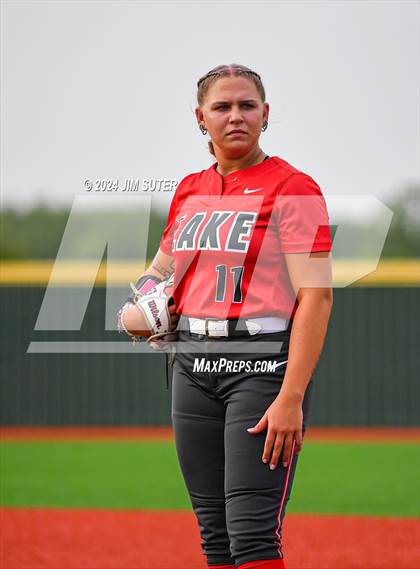 Thumbnail 1 in Magnolia West vs Lake Belton (UIL 5A Region III Bi-District) photogallery.