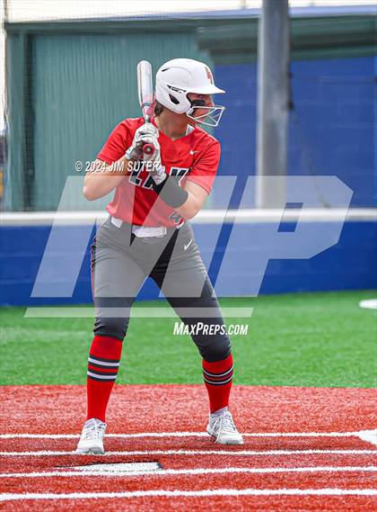 Thumbnail 3 in Magnolia West vs Lake Belton (UIL 5A Region III Bi-District) photogallery.