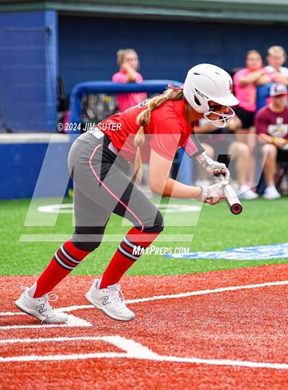 Thumbnail 3 in Magnolia West vs Lake Belton (UIL 5A Region III Bi-District) photogallery.