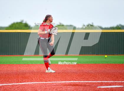 Thumbnail 2 in Magnolia West vs Lake Belton (UIL 5A Region III Bi-District) photogallery.