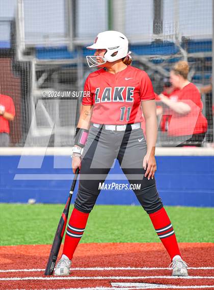 Thumbnail 1 in Magnolia West vs Lake Belton (UIL 5A Region III Bi-District) photogallery.