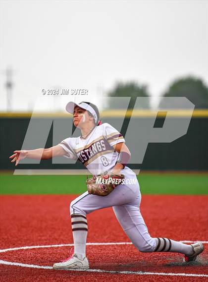 Thumbnail 2 in Magnolia West vs Lake Belton (UIL 5A Region III Bi-District) photogallery.