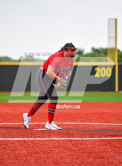 Thumbnail 2 in Magnolia West vs Lake Belton (UIL 5A Region III Bi-District) photogallery.