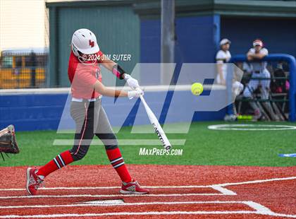 Thumbnail 3 in Magnolia West vs Lake Belton (UIL 5A Region III Bi-District) photogallery.