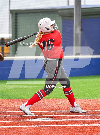 Thumbnail 2 in Magnolia West vs Lake Belton (UIL 5A Region III Bi-District) photogallery.