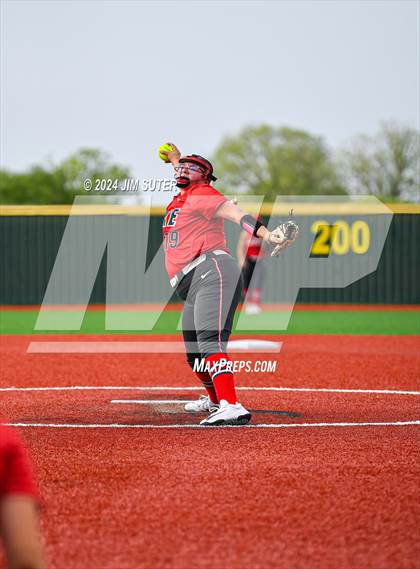 Thumbnail 1 in Magnolia West vs Lake Belton (UIL 5A Region III Bi-District) photogallery.