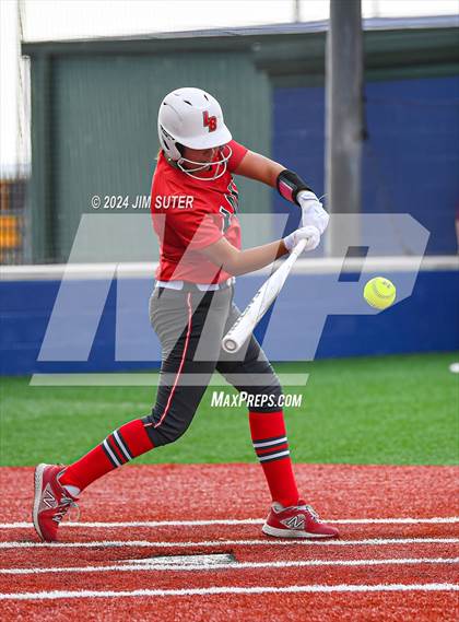 Thumbnail 1 in Magnolia West vs Lake Belton (UIL 5A Region III Bi-District) photogallery.
