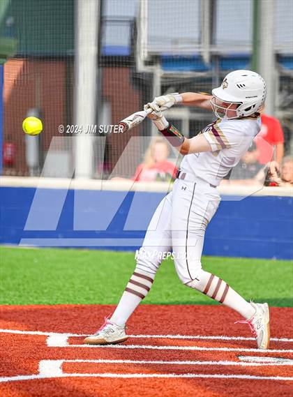 Thumbnail 3 in Magnolia West vs Lake Belton (UIL 5A Region III Bi-District) photogallery.