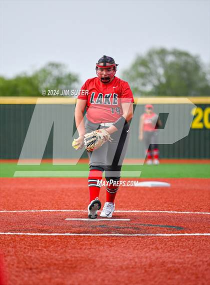Thumbnail 1 in Magnolia West vs Lake Belton (UIL 5A Region III Bi-District) photogallery.