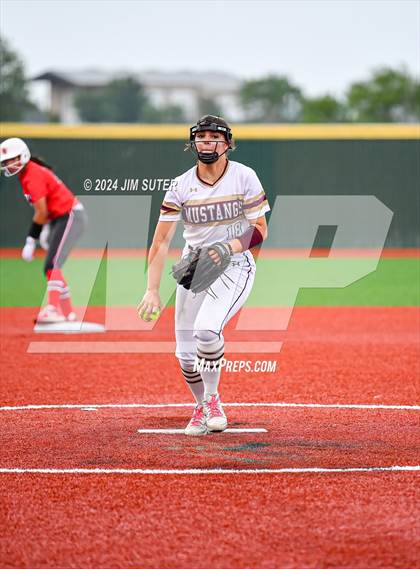 Thumbnail 3 in Magnolia West vs Lake Belton (UIL 5A Region III Bi-District) photogallery.