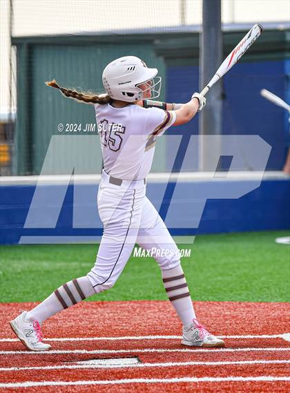 Thumbnail 3 in Magnolia West vs Lake Belton (UIL 5A Region III Bi-District) photogallery.