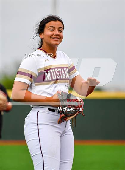 Thumbnail 3 in Magnolia West vs Lake Belton (UIL 5A Region III Bi-District) photogallery.
